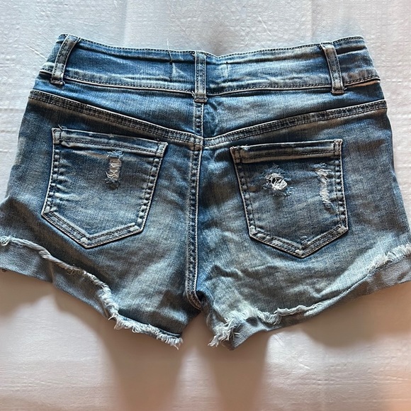 Cute size small blue distressed high waisted cuffed jean shorts - Picture 2 of 5